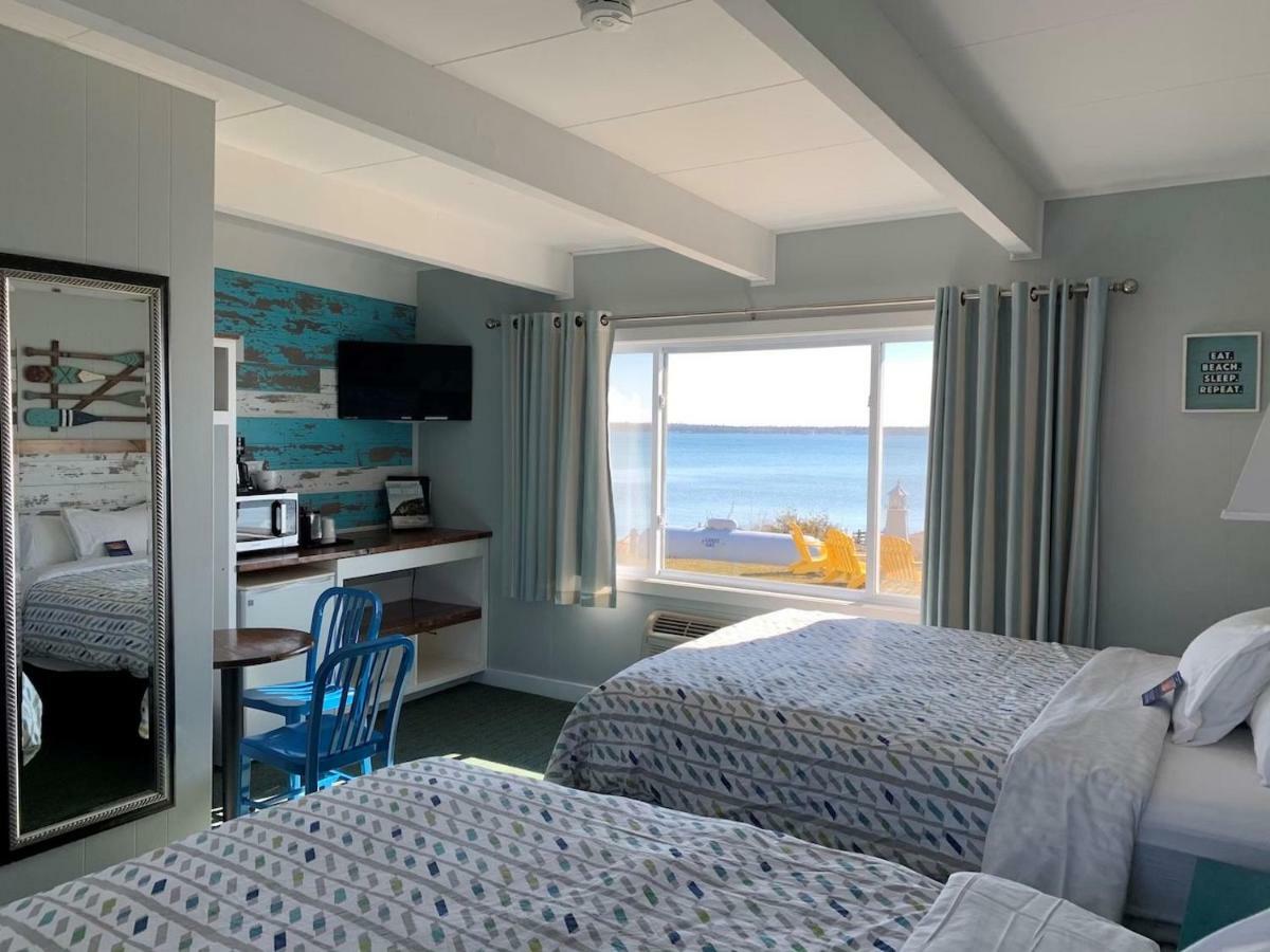 Beachfront Inn Baileys Harbor Exterior photo